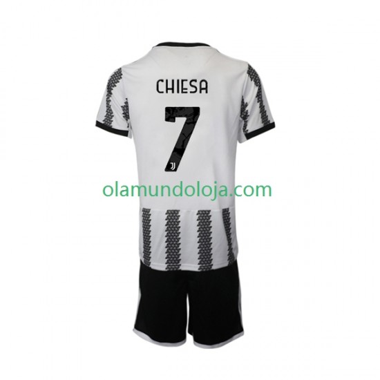Camisola Juventus Chiesa 7 Criança Equipamento Primeiro 2022-2023 Manga Curta